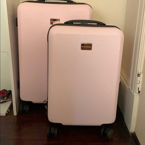 tommy bahama luggage set